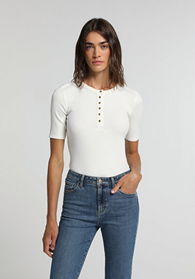Image de T-shirt À Manches Courtes Blanc Slim Fit Femme