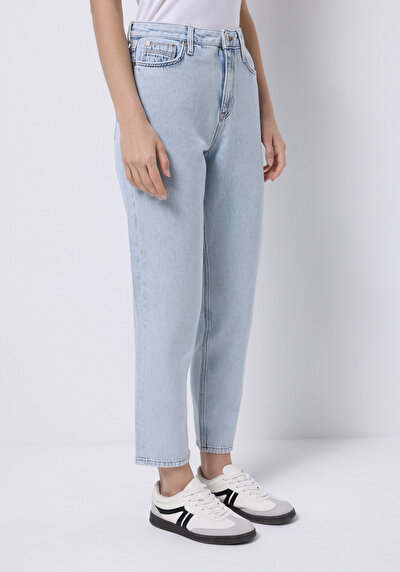 Image de 896  Maria Pantalon En Jean    Mom Fit Femme