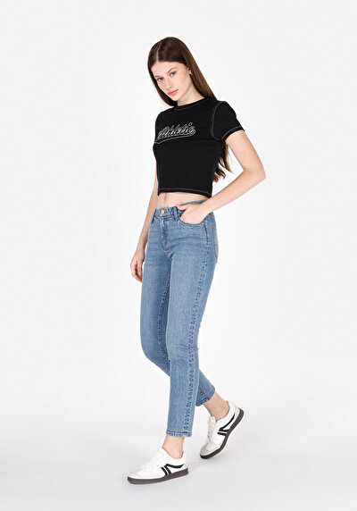 Image de 703 Carla Pantalon En Jean Straight Leg Medium Rise Slim Fit Femme