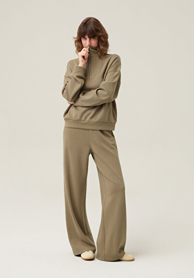 Image de Pantalon De Survêtement Kaki Regular Fit Femme