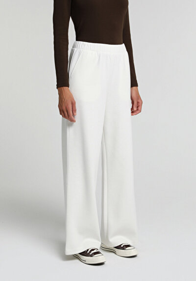 Image de Pantalon De Survêtement Blanc Regular Fit Femme