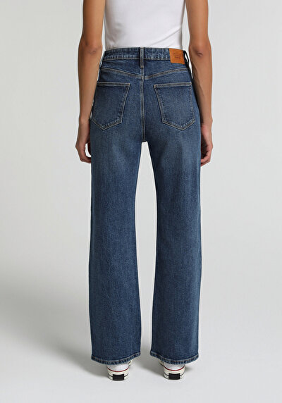 Image de 900 Laris Pantalon En Jean    Loose Bootcut Fit Femme