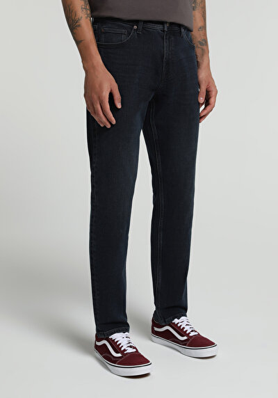 Image de 067 Jack Pantalon En Jean  Tapered Leg Medium Rise Slim Tapered Fit Homme