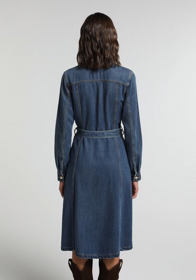 Image de Robe Regular Fit Manches Longues Maxi Jean Femme