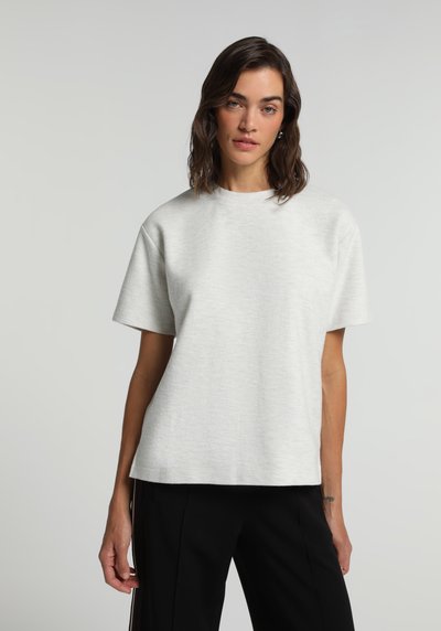 Image de T-shirt À Manches Courtes Tricoter Ecru Regular Fit  Femme