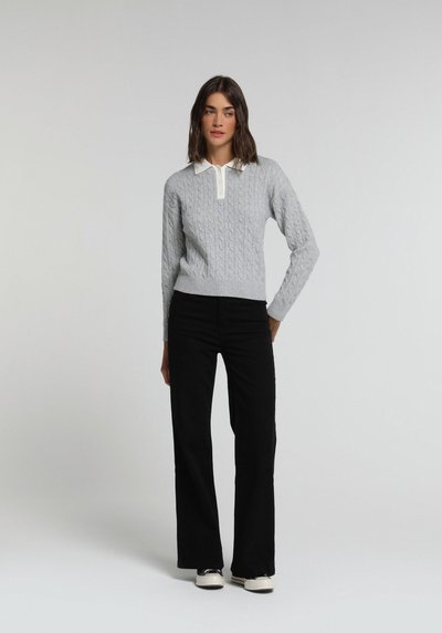 Image de Pull Gris Regular Fit Manches Longues Femme