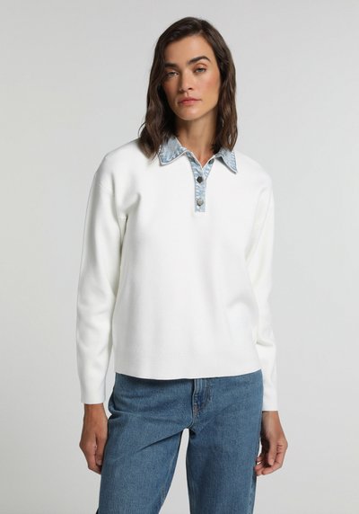 Image de Pull Blanc Regular Fit Manches Longues  Femme