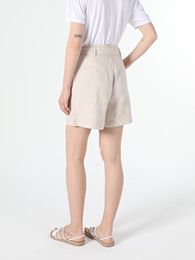 Image de Short Beige Regular Fit Femme