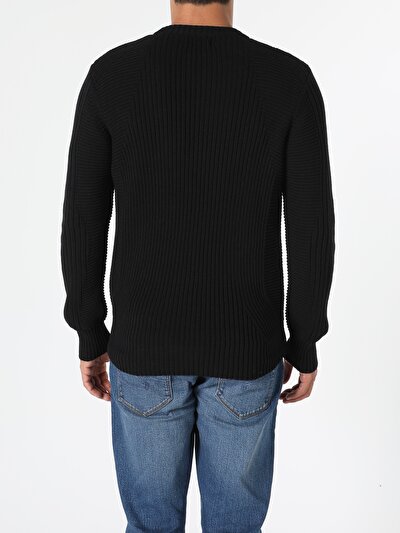 Afficher les détails de Pull Noir Slim Fit   Homme