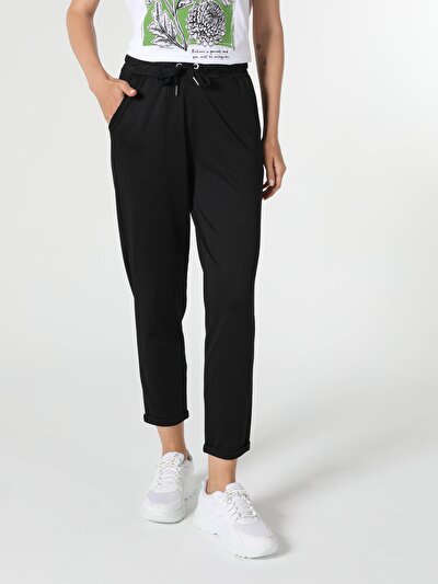 Image de Pantalon De Survêtement Noir Regular Fit Femme