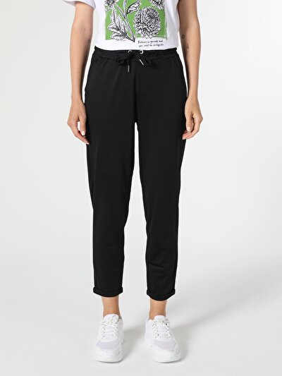 Image de Pantalon De Survêtement Noir Regular Fit Femme