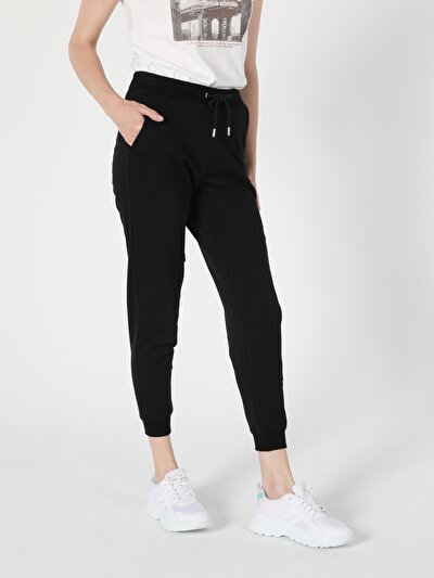 Image de Pantalon De Survêtement Noir Regular Fit Femme