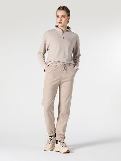 Afficher les détails de Pantalon De Survêtement Beige Regular Fit Femme