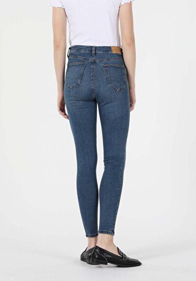 Image de 759 Lara Pantalon Denim Skinny Leg En Super Slim Fit Femme