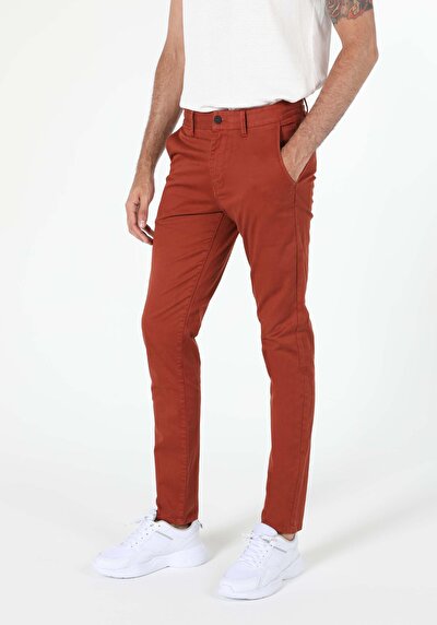 Image de Pantalon Rouge Straight Leg Medium Rise En Gabardine Slim Fit Homme