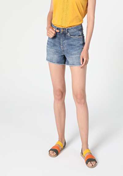 Image de Short Denim Slim Fit Femme