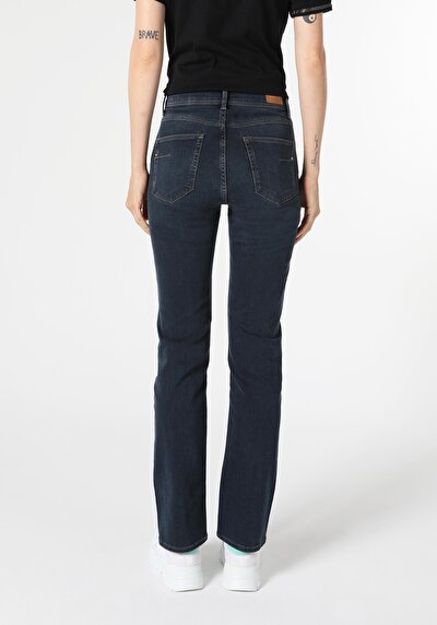 Image de 792 Mila Pantalon Bleu Foncé Straight Leg En Regular Fit Femme