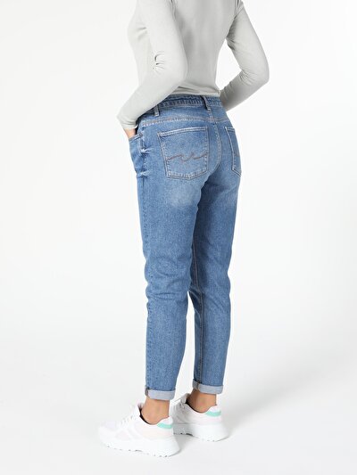 Afficher les détails de 893 Julia Pantalon Denim Tapered Leg  En  Boyfriend Fit Femme