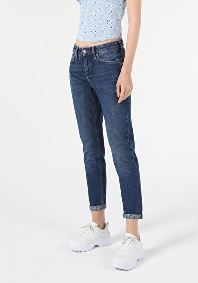 Afficher les détails de 893 Julia Pantalon Denim Tapered Leg  En  Boyfriend Fit Femme