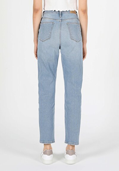 Image de 891 Maya Pantalon Marine Tapered Leg En Slim Fit Femme