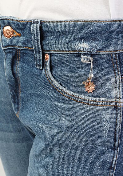 Afficher les détails de 893 Julia Pantalon Denim Tapered Leg  En  Boyfriend Fit Femme