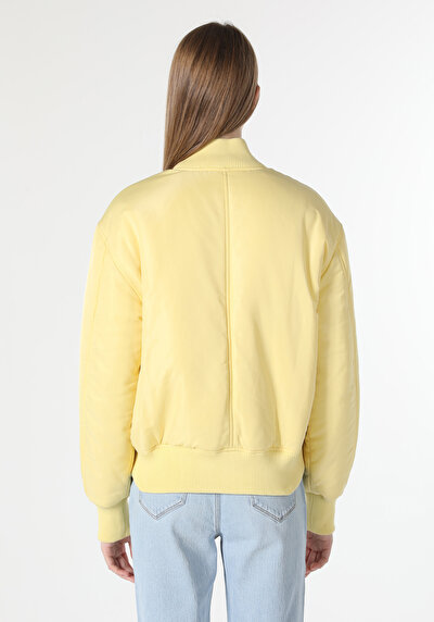 Afficher les détails de Veste Jaune Regular Fit    Femme
