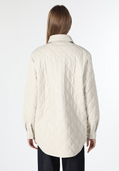 Afficher les détails de Veste Pu Beige   Regular Fit Femme