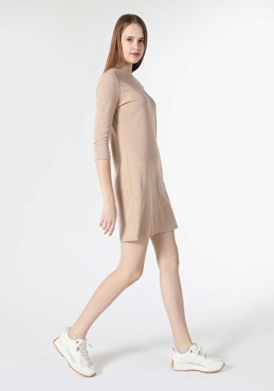 Image de Robe Beige Slim Fit    Femme