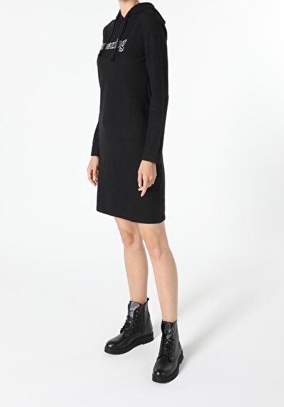 Image de Robe Noir Slim Fit    Femme