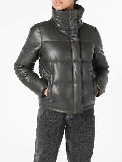 Afficher les détails de Veste Pu Kaki   Regular Fit Femme