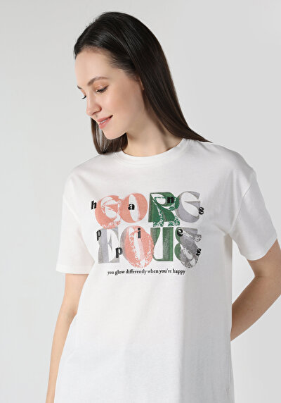 Image de T-shirt À Manches Courtes Blanc Comfort Fit  Femme