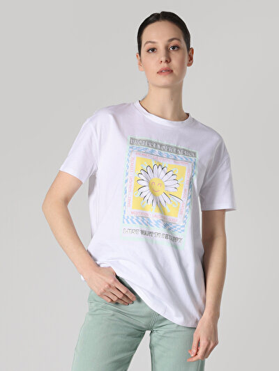 Afficher les détails de T-shirt À Manches Courtes Blanc Comfort Fit  Femme