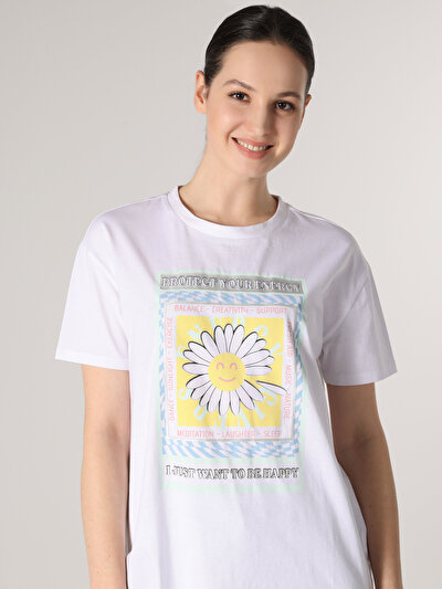Afficher les détails de T-shirt À Manches Courtes Blanc Comfort Fit  Femme