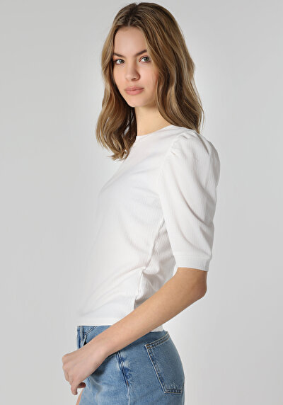 Afficher les détails de T-shirt À Manches Courtes Blanc Regular Fit  Femme