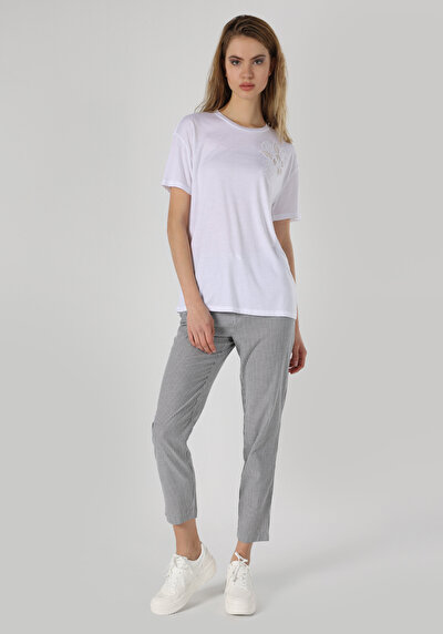 Afficher les détails de T-shirt À Manches Courtes Blanc Regular Fit  Femme