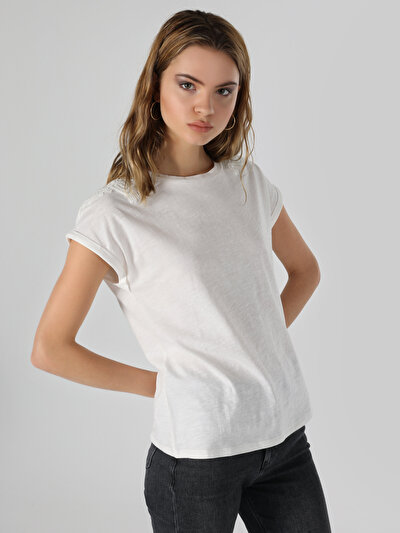 Afficher les détails de T-shirt À Manches Courtes Blanc Regular Fit  Femme