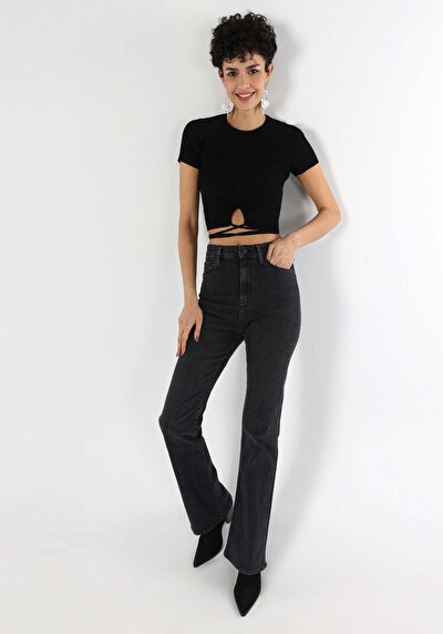Afficher les détails de T-shirt À Manches Courtes Noir Slim Fit  Femme