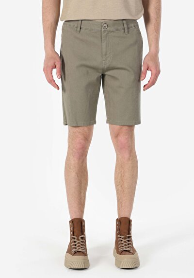 Afficher les détails de Short Kaki Regular Fit Homme