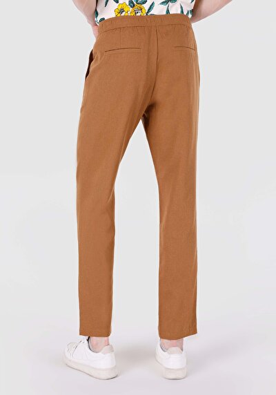 Image de Pantalon Marron Düz Paça Medium Rise En  Regular Fit Homme