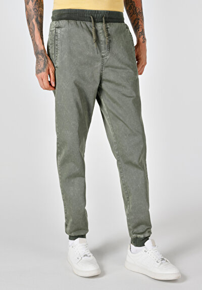 Afficher les détails de Pantalon Kaki Lastikli Medium Rise En  Slim Fit Homme