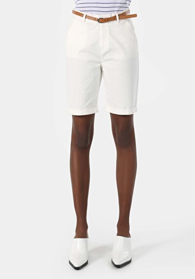Afficher les détails de Short Blanc Regular Fit Femme