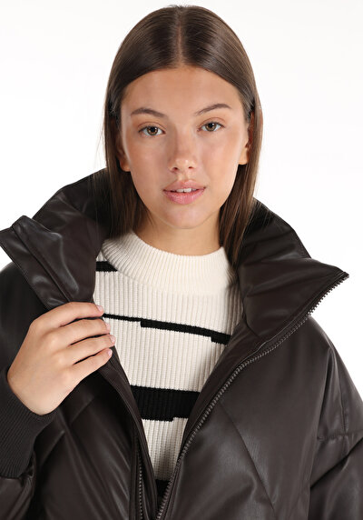 Afficher les détails de Veste Pu Marron   Regular Fit Femme