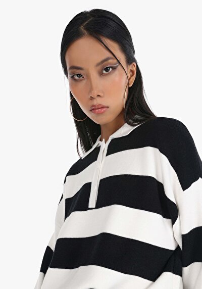 Afficher les détails de Pull Blanc Regular Fit   Femme