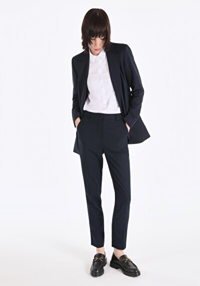Afficher les détails de Pantalon Marine Narrow Leg  En  Slim Fit Femme
