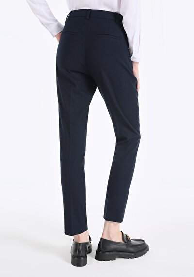 Afficher les détails de Pantalon Marine Narrow Leg  En  Slim Fit Femme