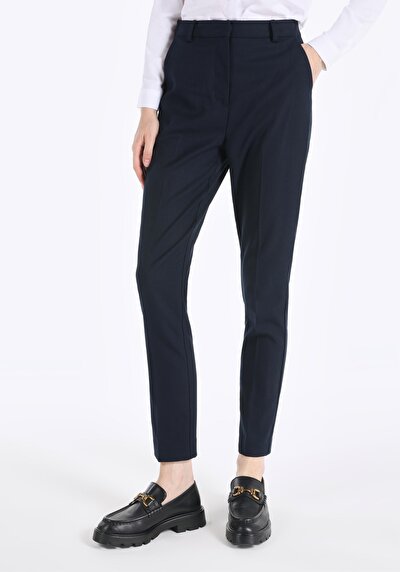 Afficher les détails de Pantalon Marine Narrow Leg  En  Slim Fit Femme