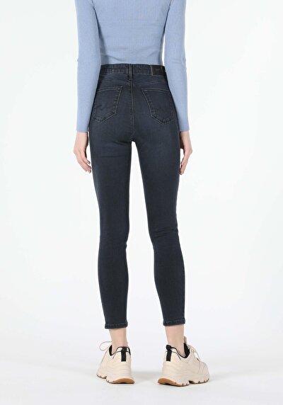 Image de 760 Diana Pantalon Denim Skinny Leg En Super Slim Fit Femme