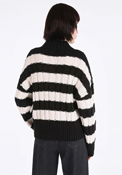 Image de Pull Noir    Femme