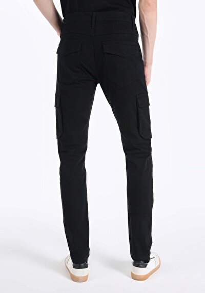Image de Pantalon Noir Düz Paça Medium Rise En Oxford Slim Fit Homme