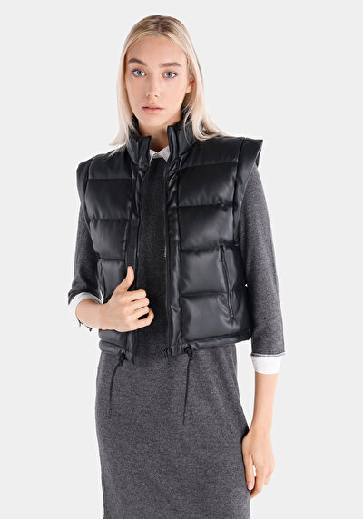 Afficher les détails de Gilet Noir Regular Fit Femme